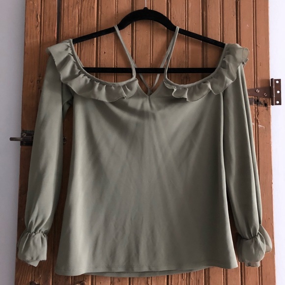 Fancy olive green top - Picture 3 of 3